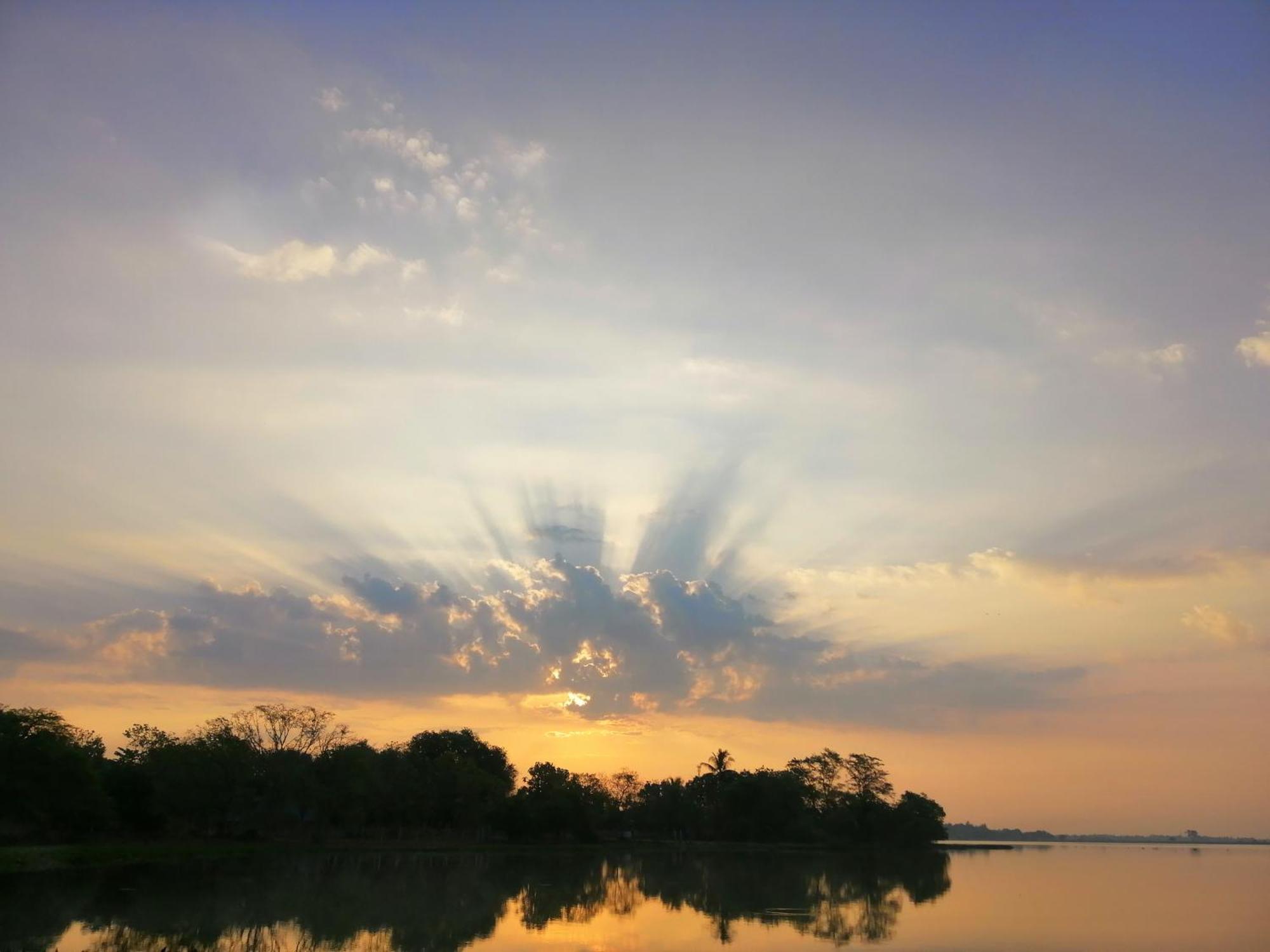 Breezy Lake Tissamaharama Luaran gambar