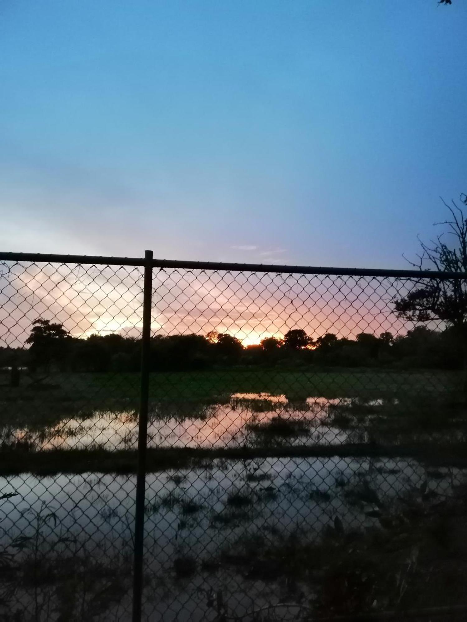 Breezy Lake Tissamaharama Luaran gambar